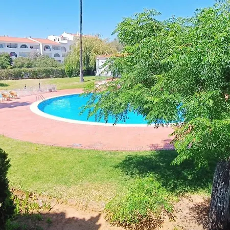 アパート Modern With Balcony And Direct Access To The Pool