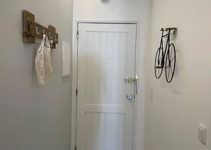 Modern With Balcony And Direct Access To The Pool 아파트 알부페이라