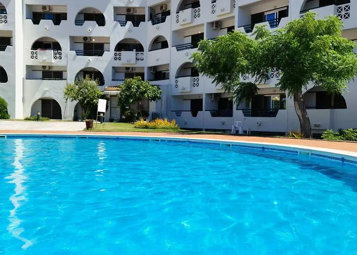 Modern With Balcony And Direct Access To The Pool 아파트 *