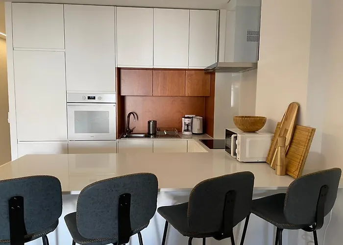 Modern With Balcony And Direct Access To The Pool 알부페이라