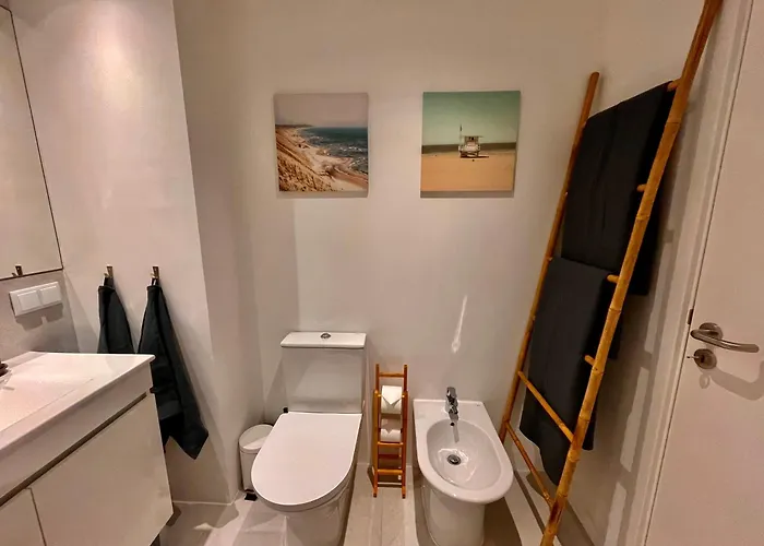 아파트 Modern With Balcony And Direct Access To The Pool *