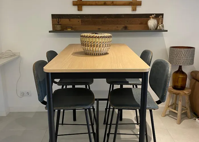 아파트 Modern With Balcony And Direct Access To The Pool 알부페이라