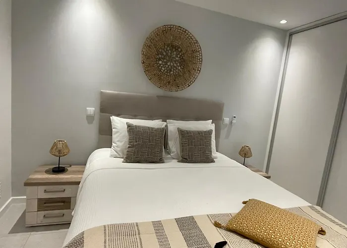 Modern With Balcony And Direct Access To The Pool 아파트 알부페이라