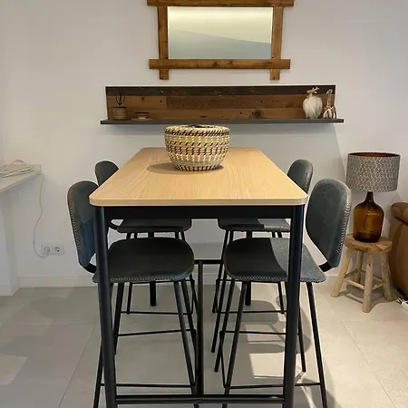 Apartament Modern With Balcony And Direct Access To The Pool *