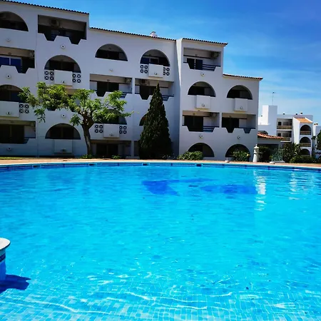 Modern With Balcony And Direct Access To The Pool Apartament *